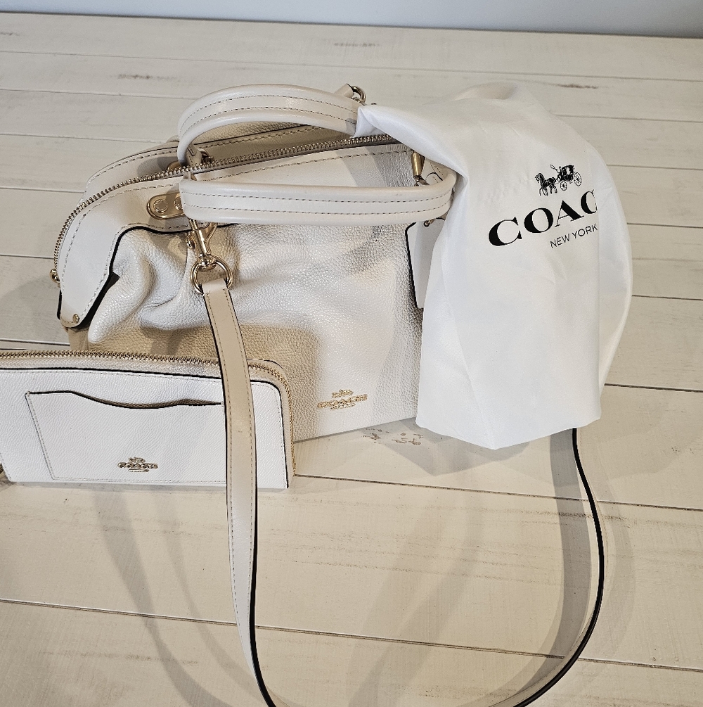 Coach Women's Cream Leather Bag Set